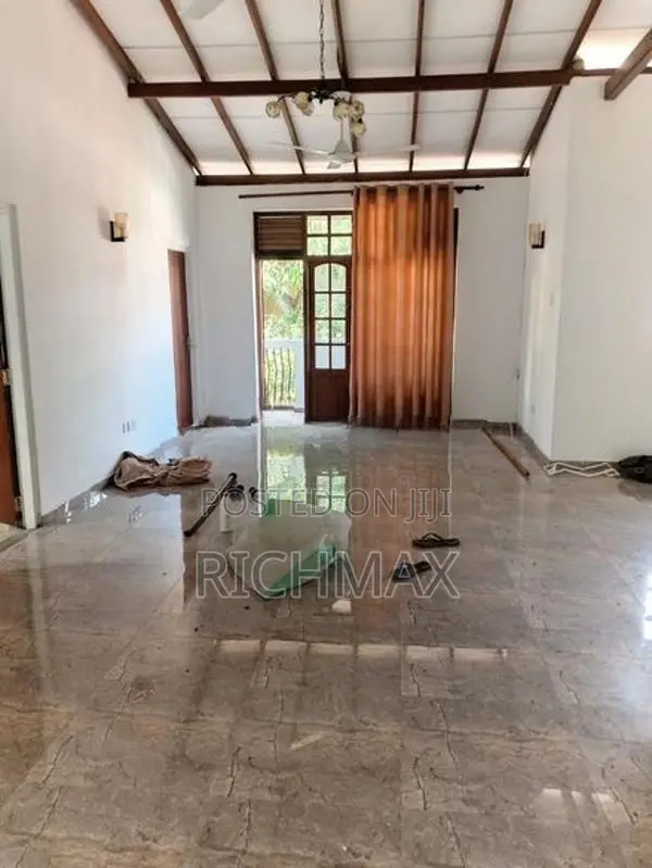 1st floor house for rent in Kalubowila