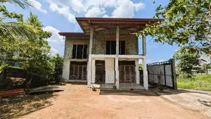 අඩි 20 කාපට් පාරට මුහුණලා ‎දෙමහල් නිවසක් විකිණීමට කඩවත