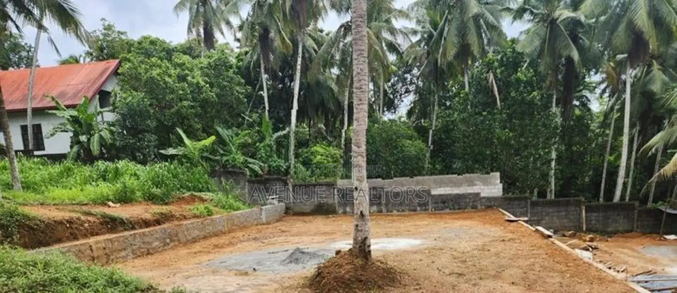 10 Perch Land for Sale in Athurugiriya