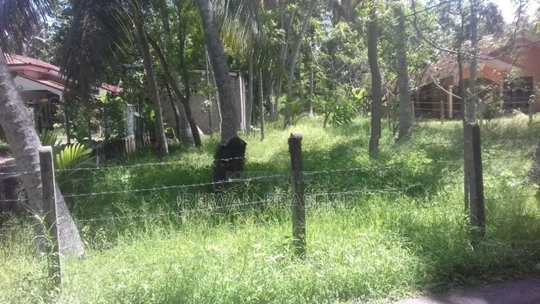 Commercial Land for Sale Marawila