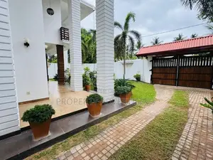 Luxury 4 Storey House For Sale in Welisara, Kandana