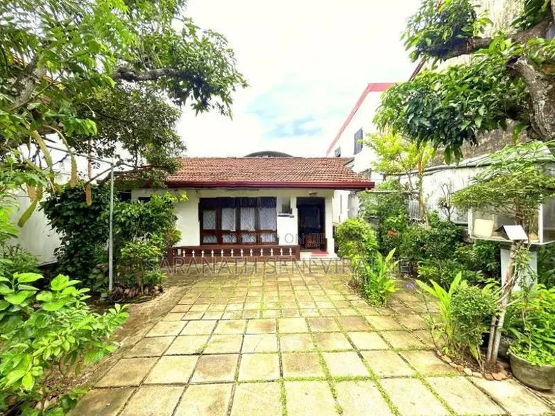 Old House For Land Value - Vihara Mawatha Pepiliyana Boralesgamuwa UC