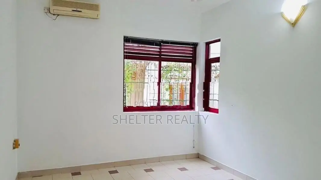 Battaramulla 5 Bedroom house for rent