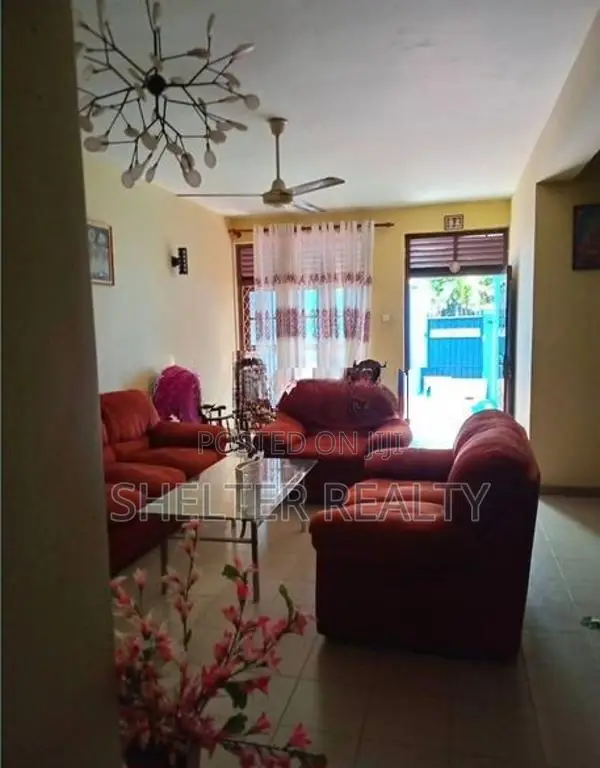 Peliyagoda House for sale