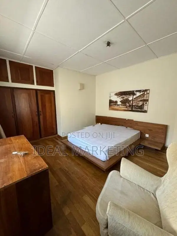 9 Bedroom House for Sale - Colombo 5, Dickman's Road (EM718)