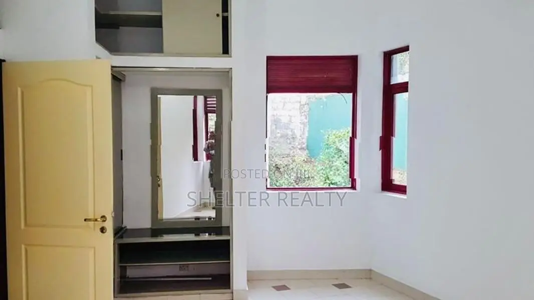 Battaramulla 5 Bedroom house for rent
