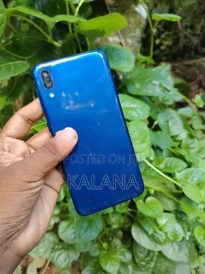 Samsung Galaxy M10 3GB 32GB (Used)