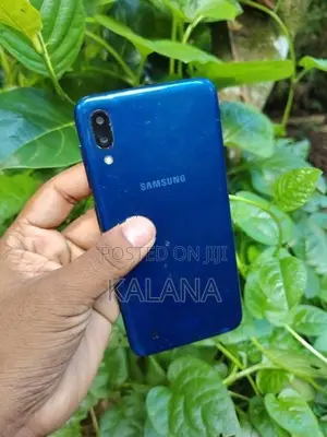 Samsung Galaxy M10 3GB 32GB (Used)