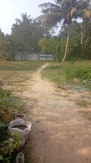 Land with House Thirunagar