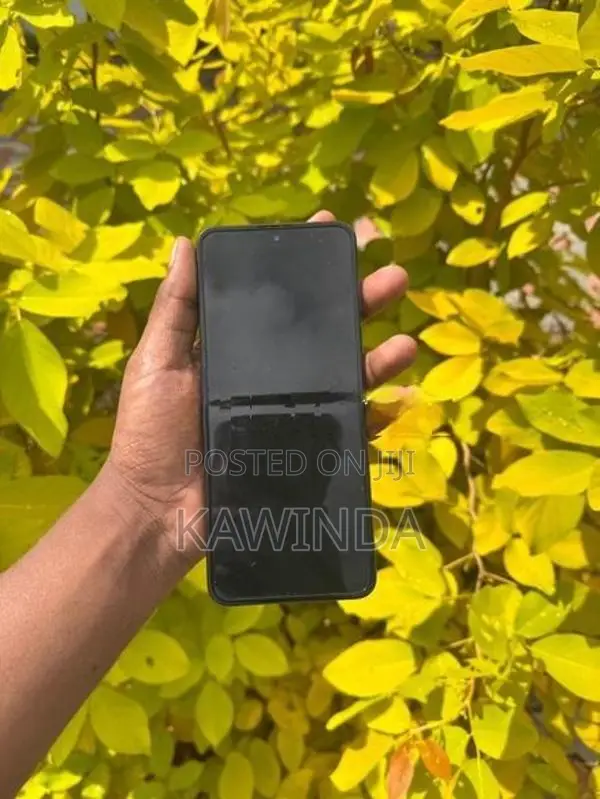 Samsung Galaxy Z Flip 4 (Used)