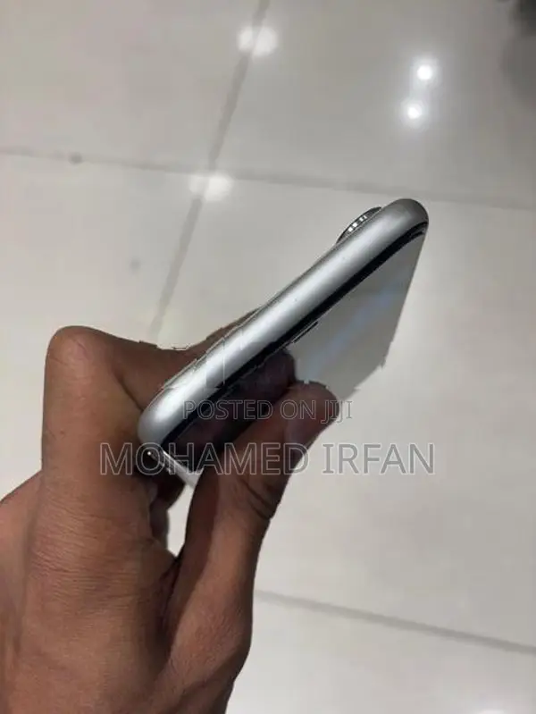 Apple iPhone 11 (Used)
