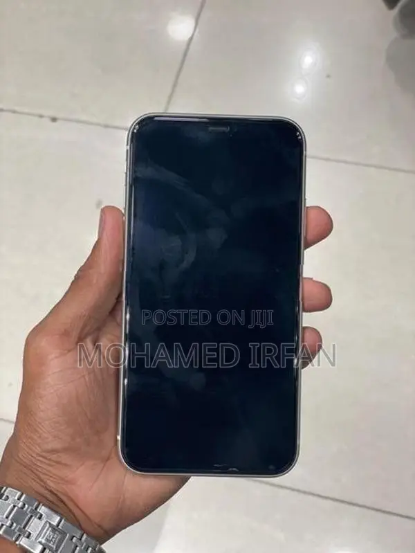 Apple iPhone 11 (Used)