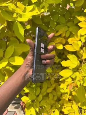 Samsung Galaxy Z Flip 4 (Used)