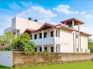 Luxury House With Paddy Field View - Yakkala Gampaha