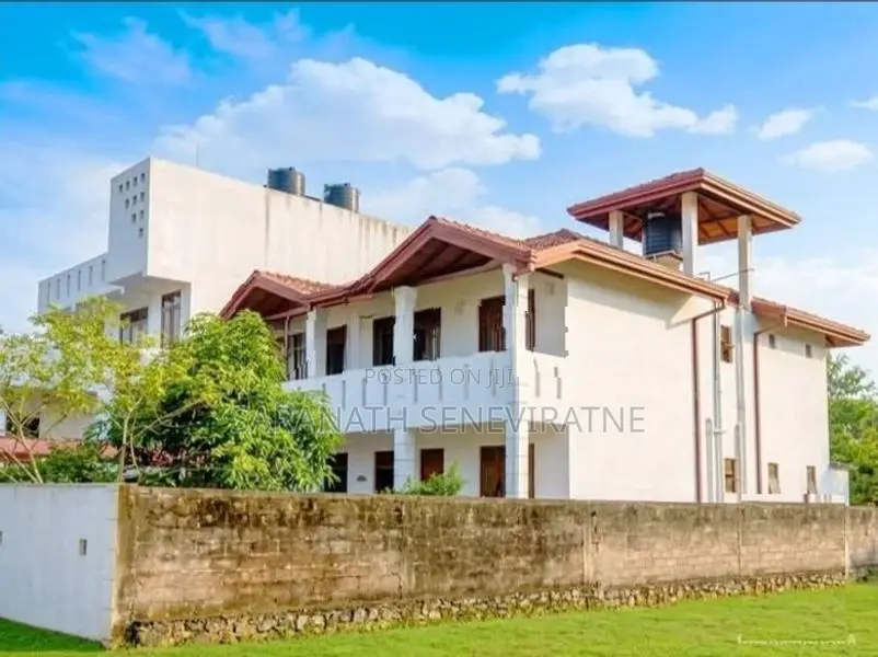 Luxury House With Paddy Field View - Yakkala Gampaha