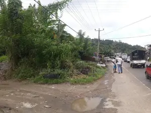 Land For Rent In Hadeniya ( front Of Kandy - Kurunegala Main Road )