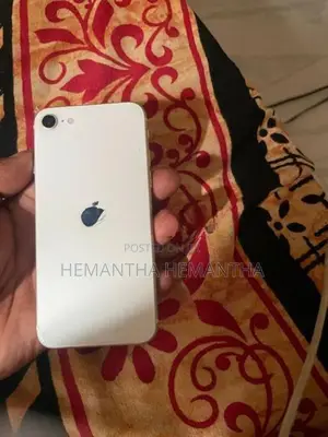 Apple iPhone SE 2 (Used)