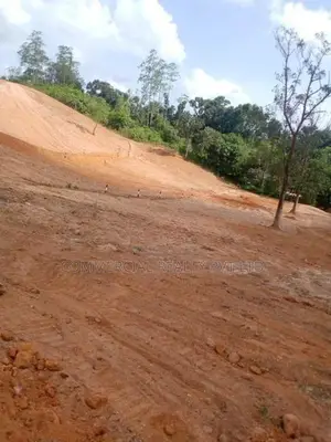 Land for Sale in Kuruwita