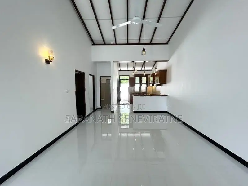 Brand-New Solid House For Sale in Athurugiriya - Facing 20 Feet Rds
