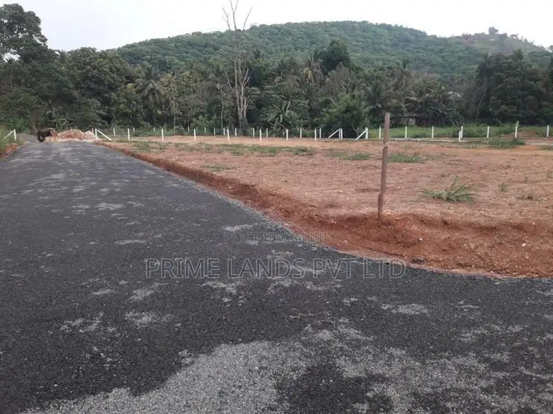 අලව්ව නගරයෙන් ඉඩමක් විකිණීමට