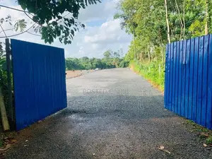 පාදුක්ක සුන්දර මාවක් ඔයට මුහුනලා විකිණීමට අගනා බිම් කොටස්