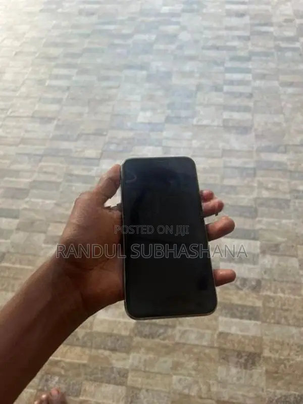 Apple iPhone 11 Pro (Used)