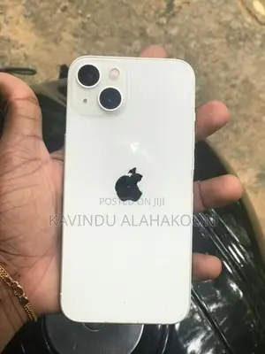 Apple iPhone 13 (Used)