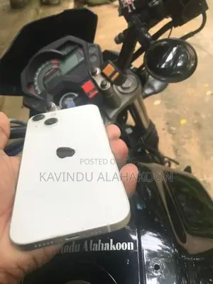 Apple iPhone 13 (Used)
