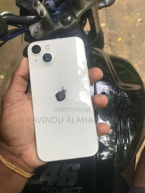 Apple iPhone 13 (Used)