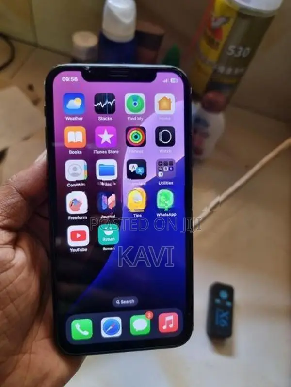 Apple iPhone XS (Used)