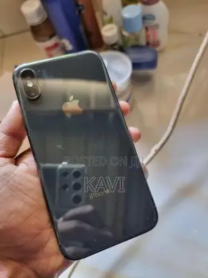 Apple iPhone XS (Used)