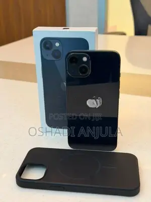 Apple iPhone 13 (Used)