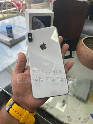 Apple iPhone XS Max 256GB white color (Used)