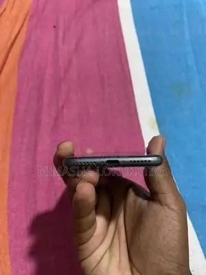 Apple iPhone 8 (Used)