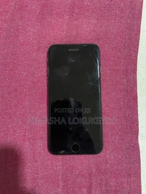 Apple iPhone 8 (Used)