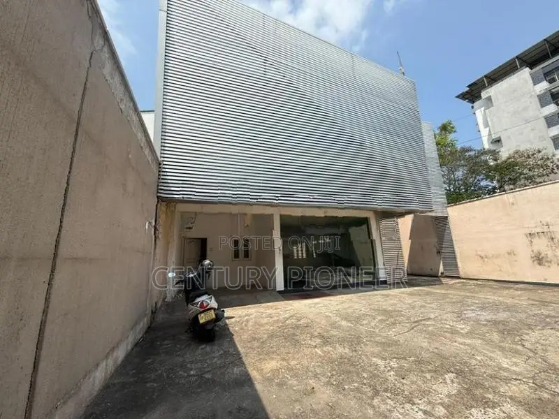Building for Sale in Colombo 3