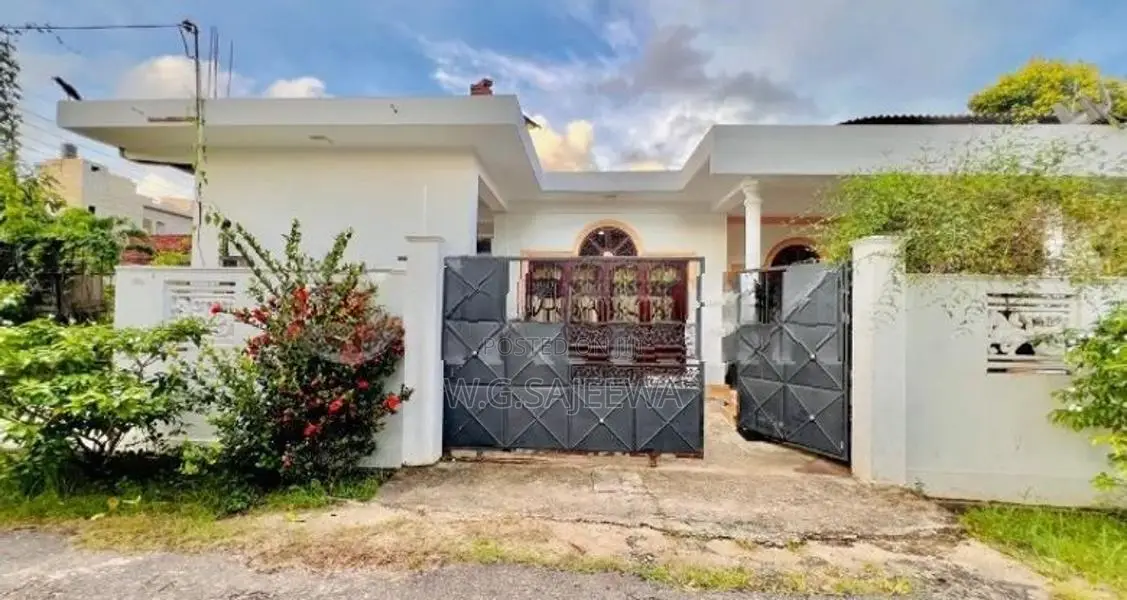 Complete house sale in Negombo, Dalupotha