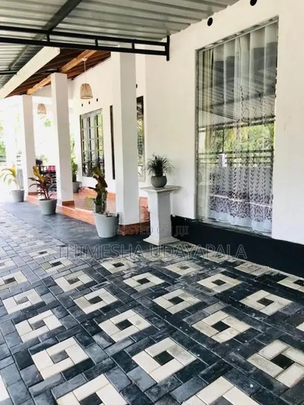 House with Land for Sale in Mirissa