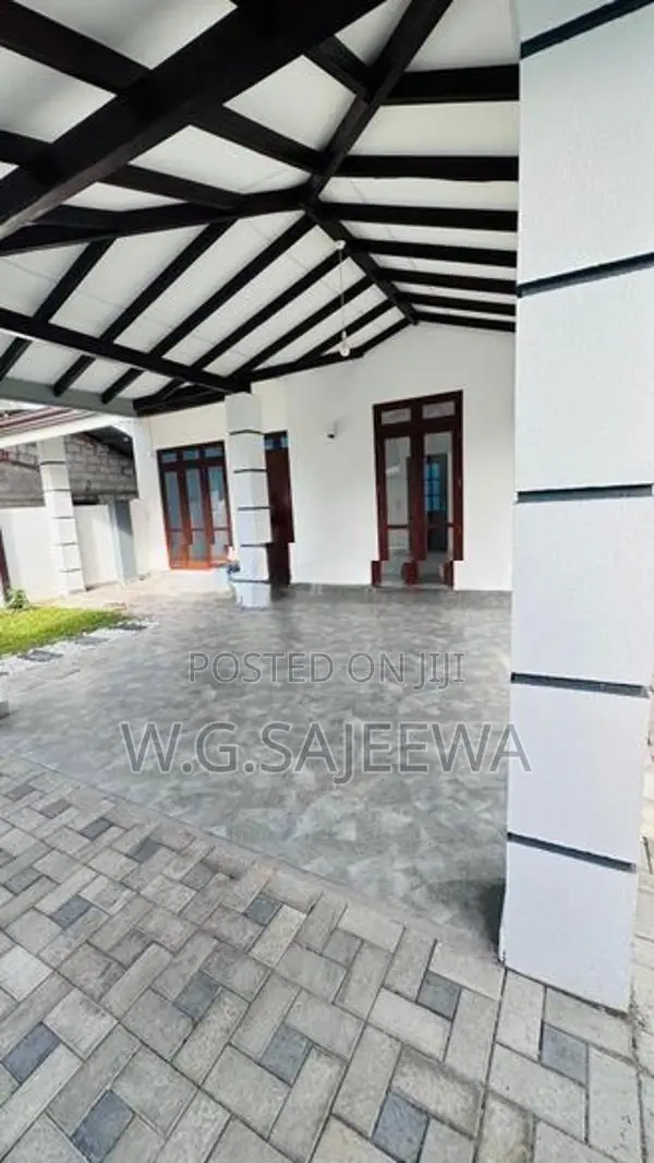 3Bedroom house for sale in ja-Ela