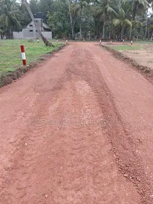සින්නක්කර ඉඩමක් හලාවත