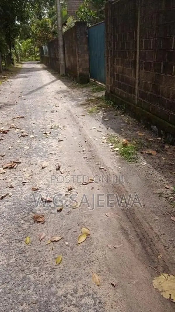 37.8perch land for sale in Kandawala