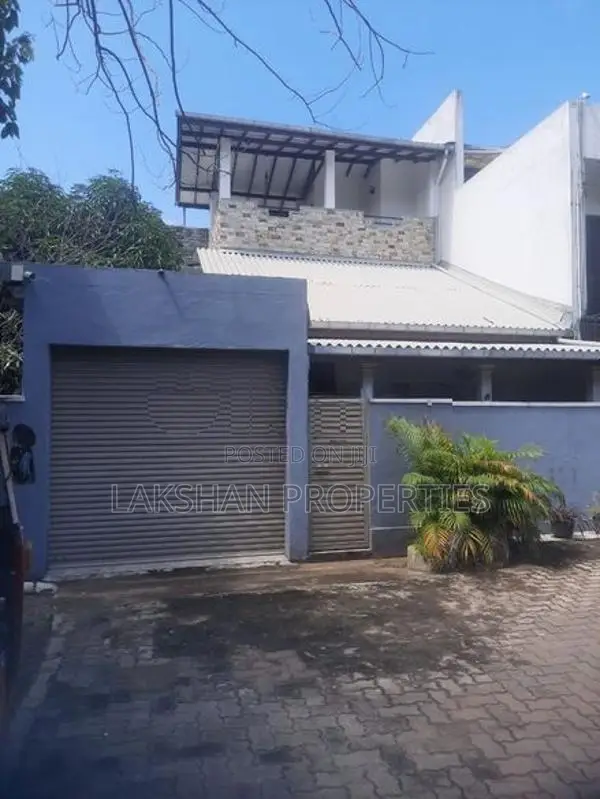 Two Story House For Rent In Moratuwa Katubedda