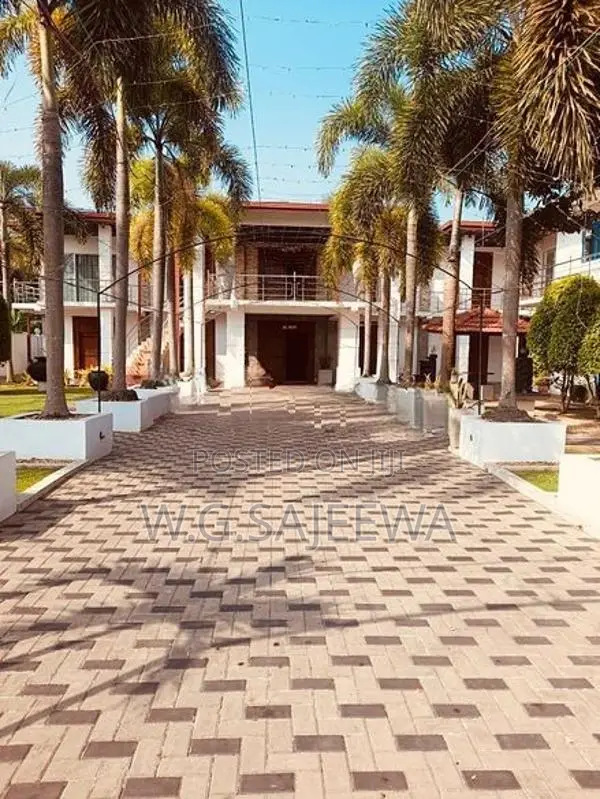Valuable commercial property for sale in Katunayake (main road facing)