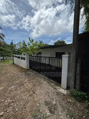Valuable Land with House for Sale – Wattala
