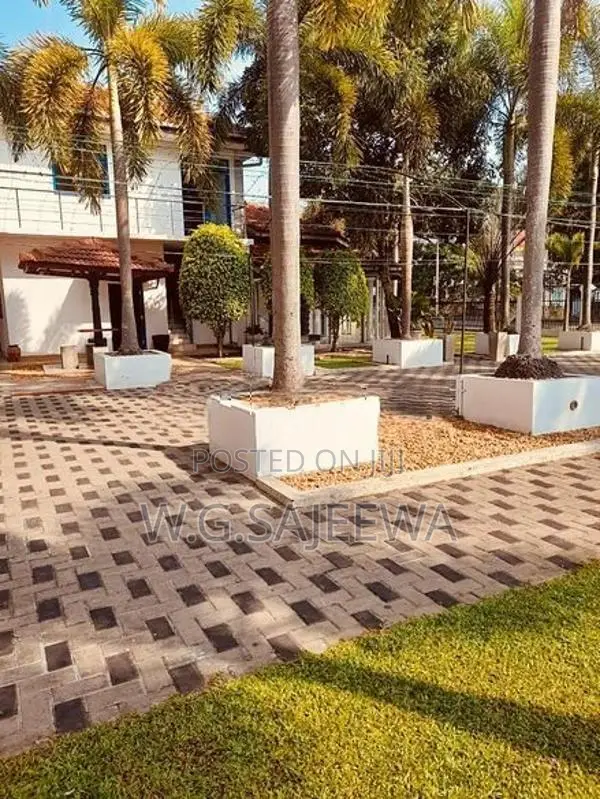 Valuable commercial property for sale in Katunayake (main road facing)
