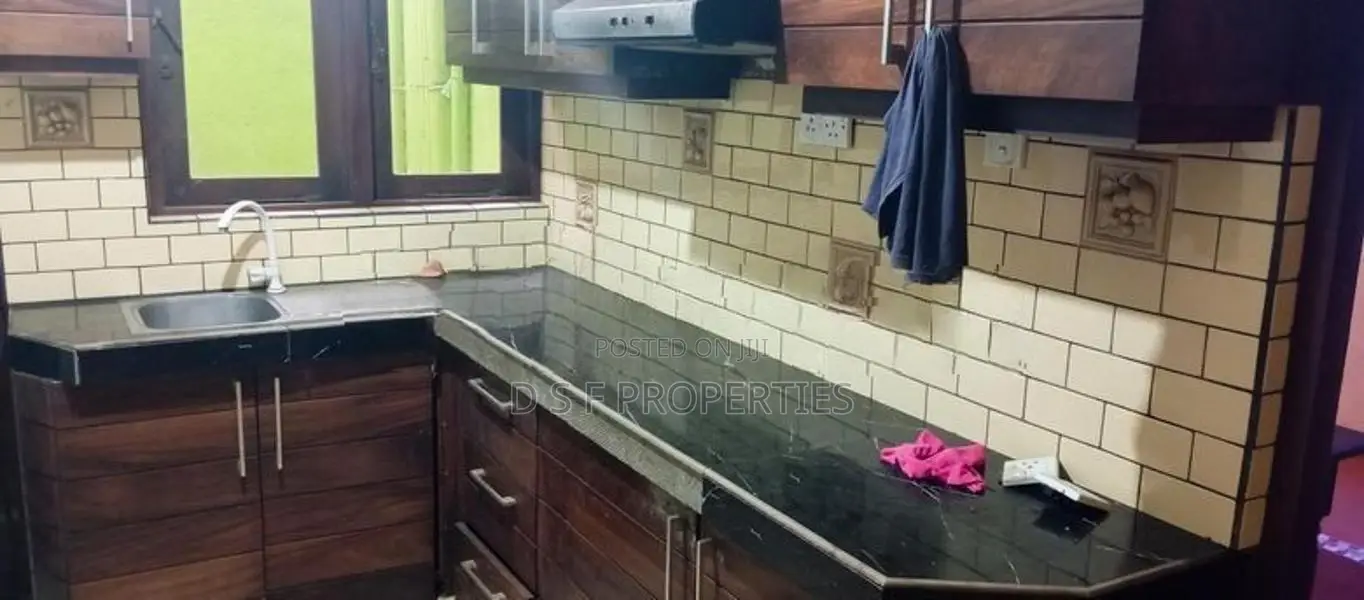 A TWO STORY HOUSE In RENT KOTTAWA