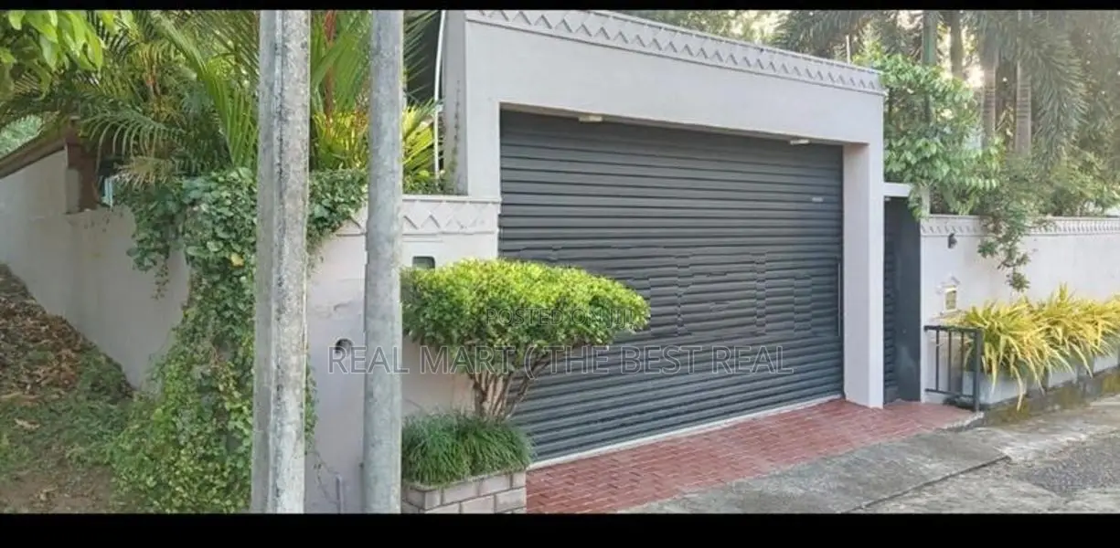 KAHATHUDUWA : 3-BR (10P) MODERN HOUSE FOR SALE