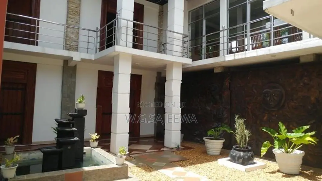 Valuable commercial property for sale in Katunayake (main road facing)