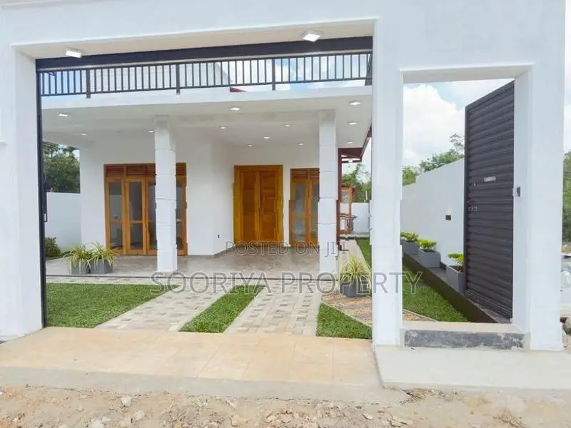 Single Story Brand New House for Sale - Bandaragama Piliyandala