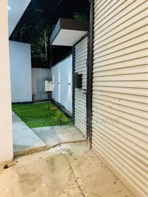 Modern 2-Story House in Ratmalana